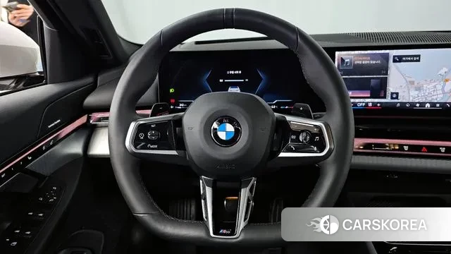 BMW 5 Series (G60) 2025 Белый из Кореи, фото 4