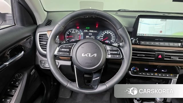 Kia Seltos 2022 Белый из Кореи, фото 4