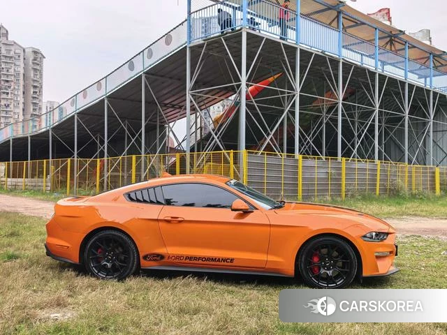 Ford Mustang 2021 Оранжевый из Китая, фото 4