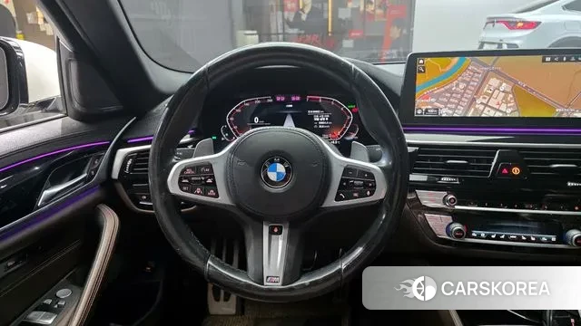 BMW 5 Series (G30) 2021 Белый из Кореи, фото 4