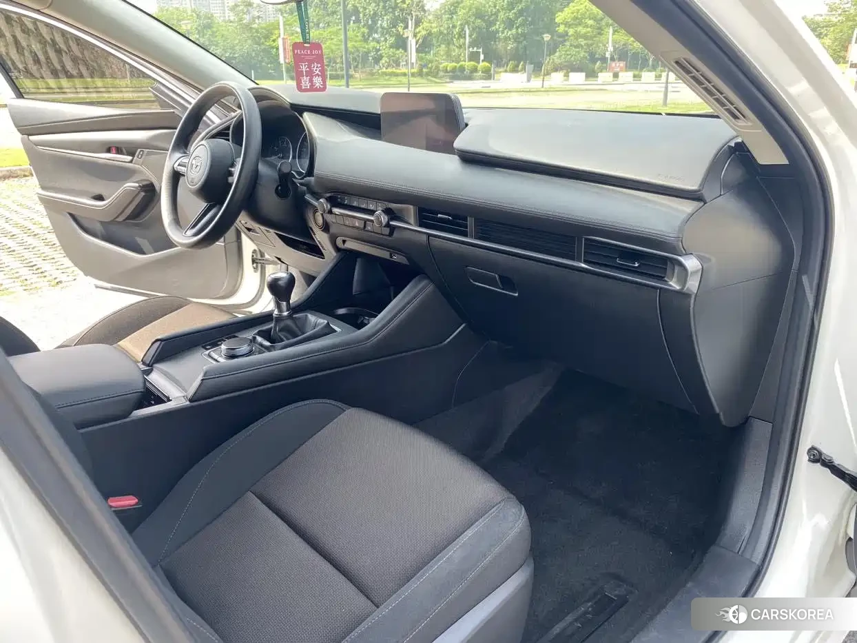 Mazda 3 2022 Белый из Китая, фото 4