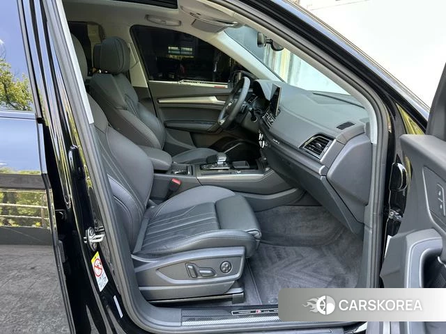 Audi Q5L 2022 Черный из Китая, фото 4