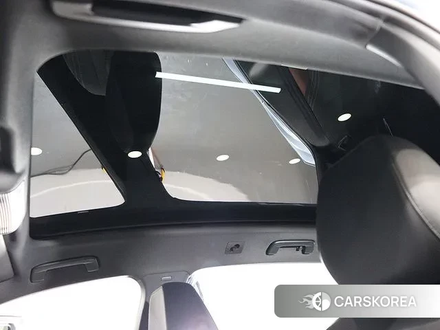 Volkswagen ID.4 2022 Светло-серебряный цвет из Кореи, фото 4