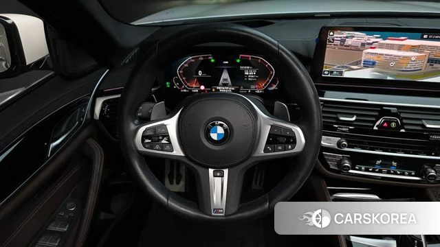 BMW 5 Series (G30) 2023 Белый из Кореи, фото 4