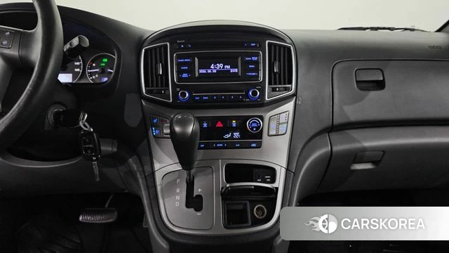Hyundai The New Grand Starex 2018 Серебристо-серый из Кореи, фото 4