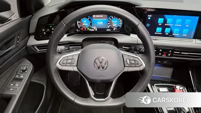 Volkswagen Golf 8th Generation 2024 Черный из Кореи, фото 4