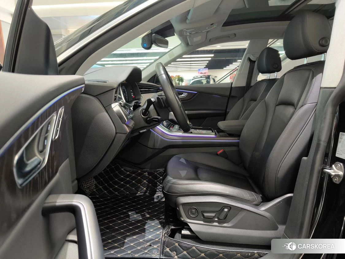 Audi Q8 2021 Черный из Китая, фото 4