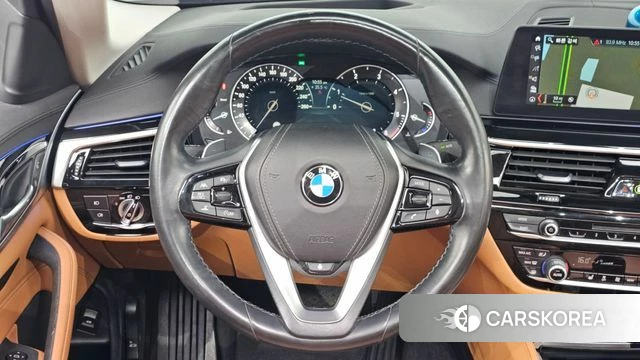 BMW 5 Series (G30) 2018 Серый из Кореи, фото 4