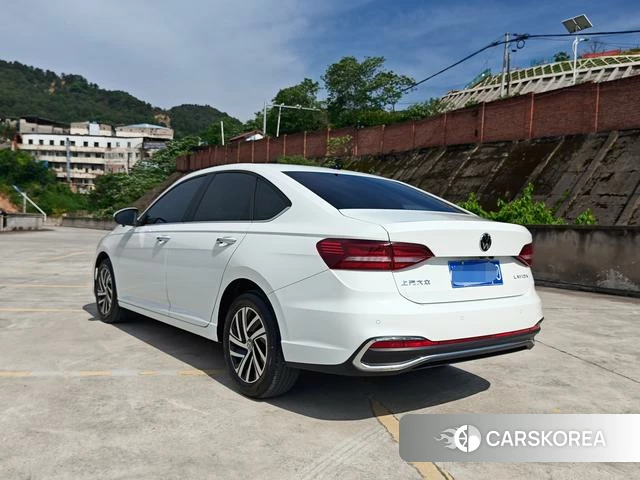 Volkswagen Lavida 2024 Белый из Китая, фото 4
