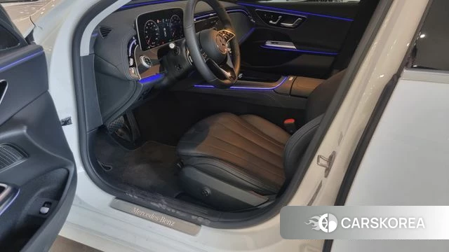 Mercedes-Benz E-Class W214 2024 Белый из Кореи, фото 4