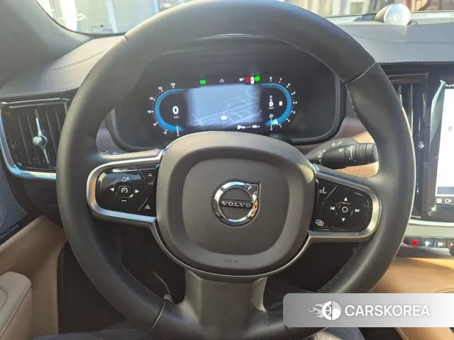 Volvo S90 2023 Черный из Кореи, фото 4