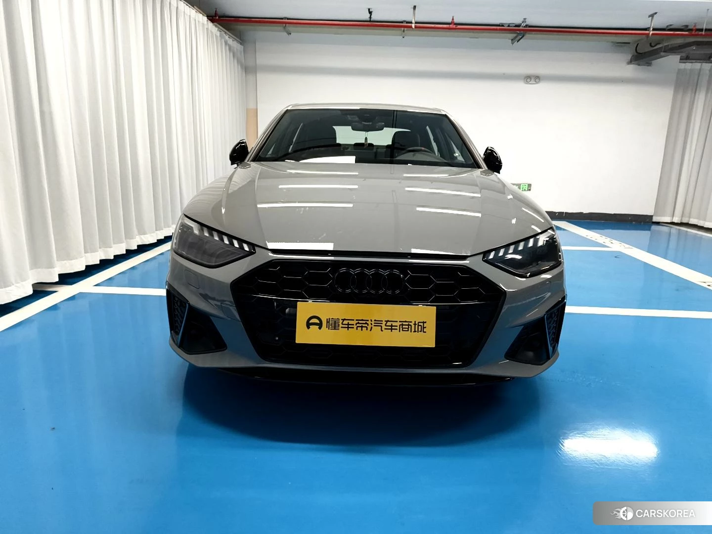 Audi A4L 2025 Темно-серый из Китая, фото 4
