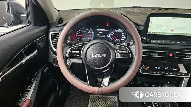 Kia Seltos 2022 Серый из Кореи, фото 4