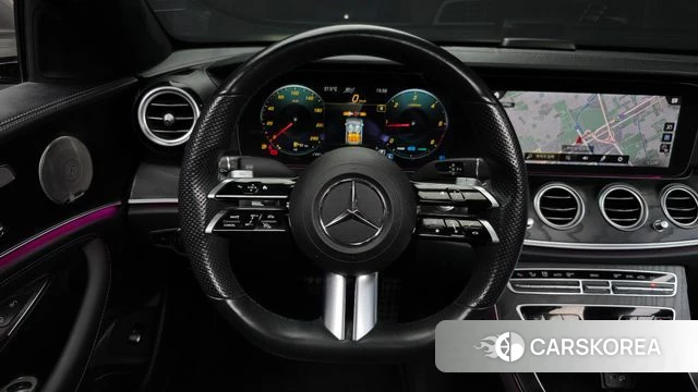 Mercedes-Benz E-Class W213 2022 Песочный из Кореи, фото 4