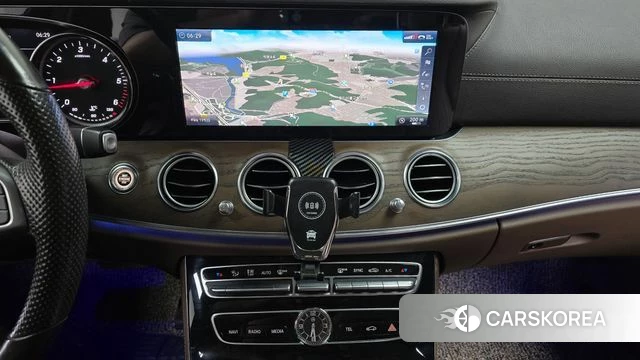 Mercedes-Benz E-Class W213 2018 Белый из Кореи, фото 4