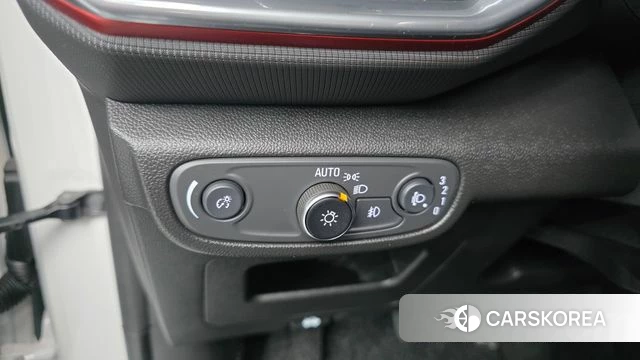 Chevrolet (GM Daewoo) Trailblazer 2021 Белый из Кореи, фото 4
