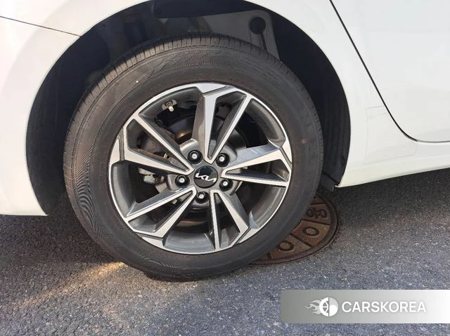 Kia The New K3 2nd generation 2021 Белый из Кореи, фото 4