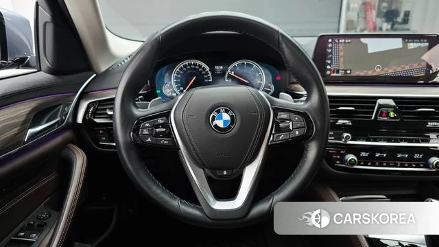 BMW 5 Series (G30) 2018 Небесно-голубой из Кореи, фото 4