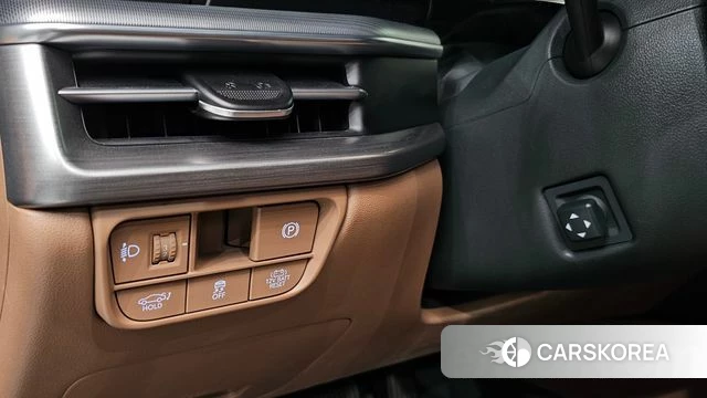 Hyundai Grandeur Hybrid (GN7) 2023 Серебристо-серый из Кореи, фото 4