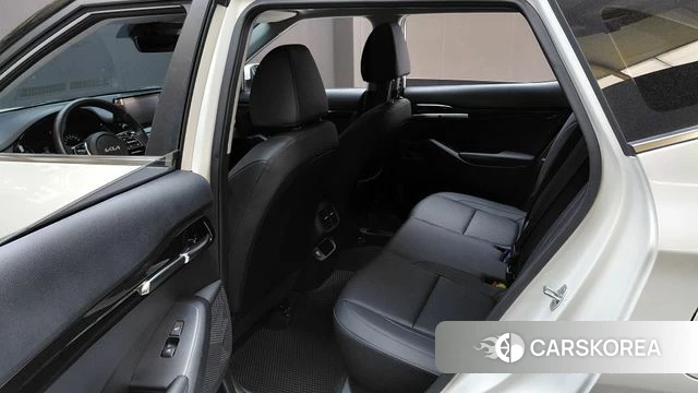 Kia Seltos 2022 Белый из Кореи, фото 4