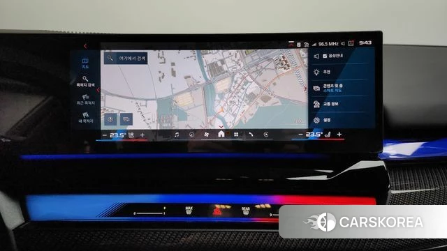 BMW M5 (G90) 2026 Серебристо-серый из Кореи, фото 4