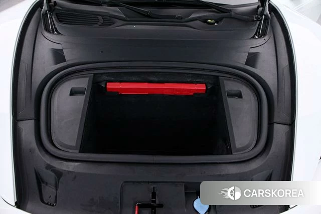 Porsche Taycan 2022 Белый из Китая, фото 4