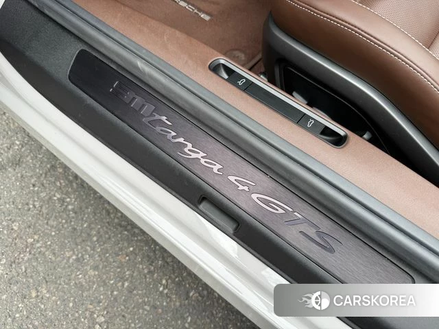 Porsche 911(992) 2024 Серебристо-серый из Кореи, фото 4