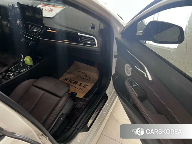 BMW 1 series 2023 Белый из Китая, фото 4