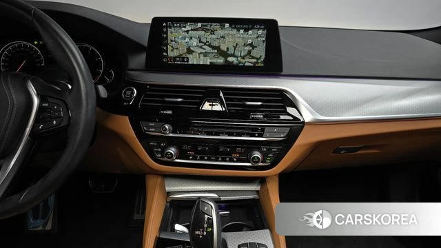 BMW 5 Series (G30) 2018 Синий из Кореи, фото 4