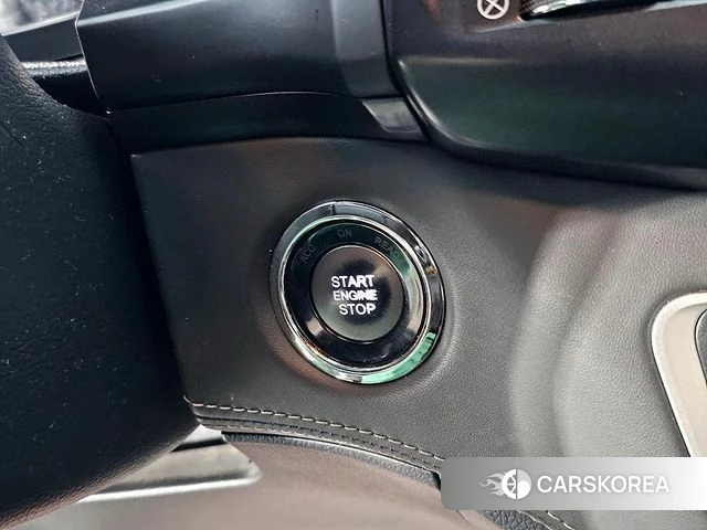 Ssangyong Rexton Sports Cannes 2020 Красный из Кореи, фото 4
