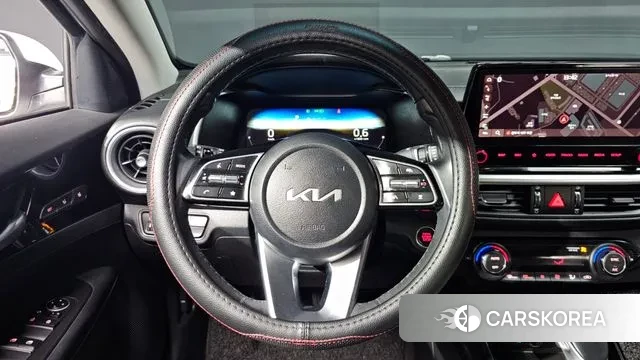 Kia The New K3 2nd generation 2022 Белый из Кореи, фото 4