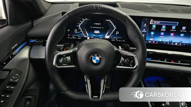 BMW 5 Series (G60) 2023 Белый из Кореи, фото 4