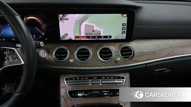Mercedes-Benz E-Class W213 2021 Белый из Кореи, фото 4