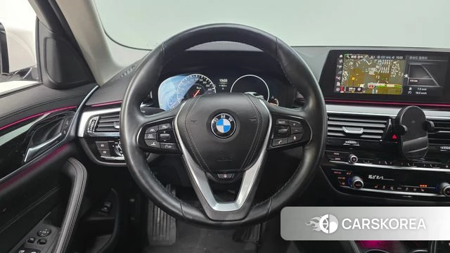 BMW 5 Series (G30) 2019 Белый из Кореи, фото 4