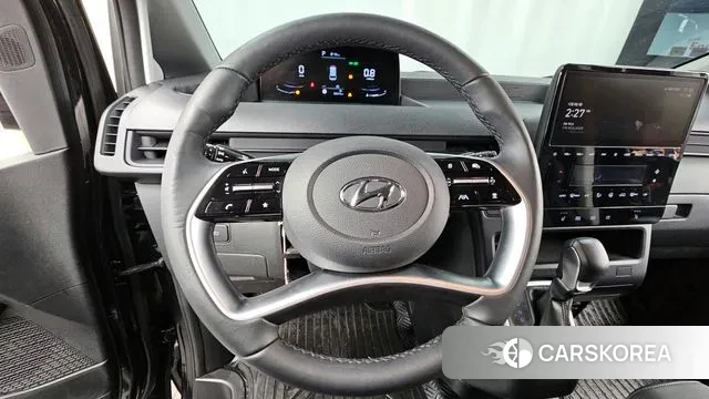 Hyundai Staria 2023 Черный из Кореи, фото 4