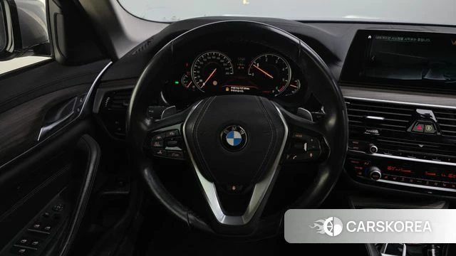 BMW 5 Series (G30) 2018 Серый из Кореи, фото 4