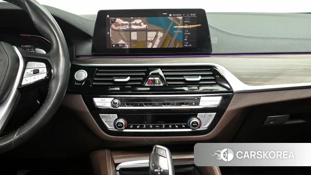 BMW 5 Series (G30) 2020 Белый из Кореи, фото 4