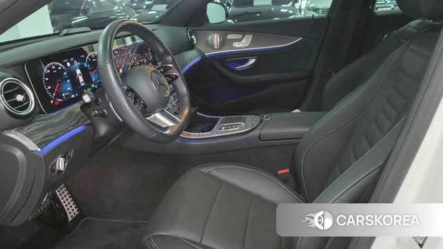 Mercedes-Benz E-Class W213 2022 Белый из Кореи, фото 4