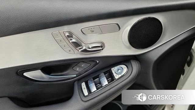 Mercedes-Benz GLC-Class X253 2018 Белый из Кореи, фото 4
