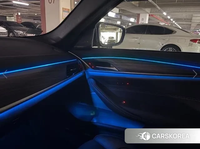 BMW 5 Series (G30) 2021 Черный из Кореи, фото 4