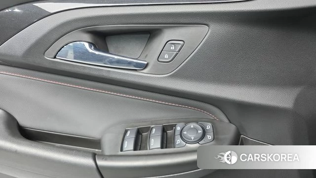 Chevrolet (GM Daewoo) Trailblazer 2023 Черный из Кореи, фото 4