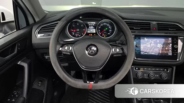 Volkswagen Tiguan second Generation 2020 Белый из Кореи, фото 4