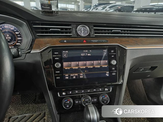 Volkswagen Passat GT (B8) 2018 Серебряный из Кореи, фото 4