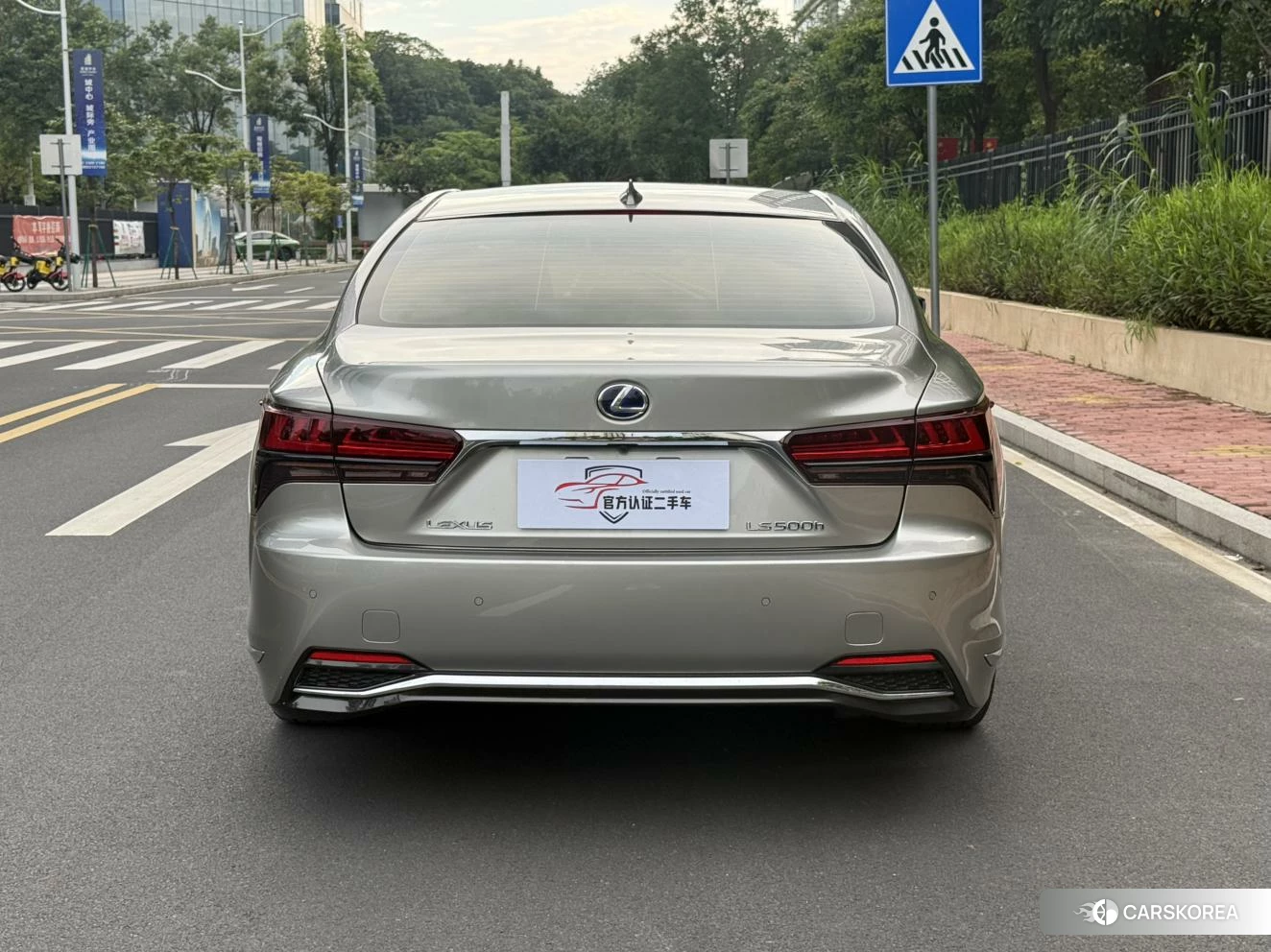 Lexus LS 2020 Серебристо-серый из Китая, фото 4