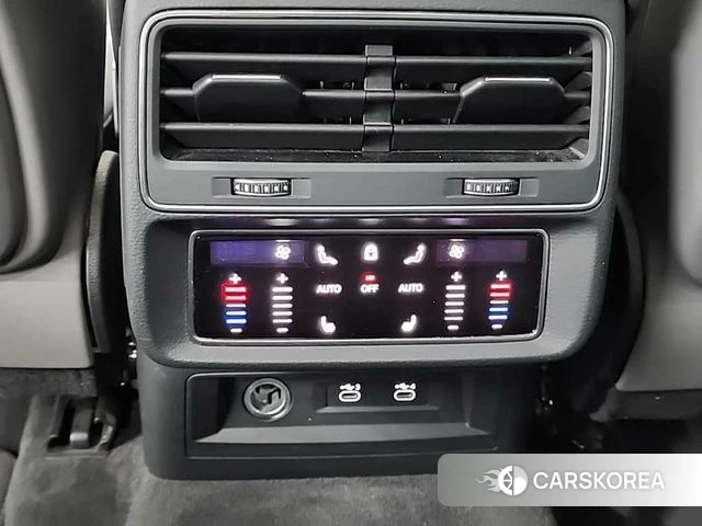 Audi Q8 (4M) 2021 Белый из Кореи, фото 4