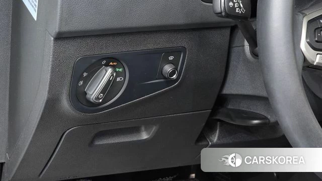 Volkswagen Tiguan second Generation 2021 Белый из Кореи, фото 4
