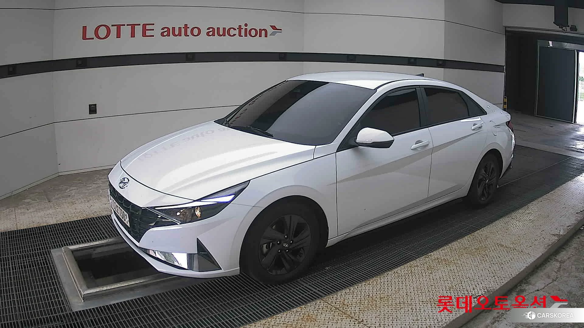 Hyundai Avante 2023 Polar White из Кореи, фото 4