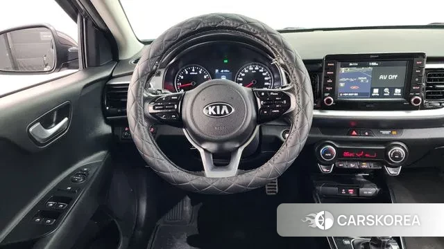 Kia Stonic 2018 Серый из Кореи, фото 4