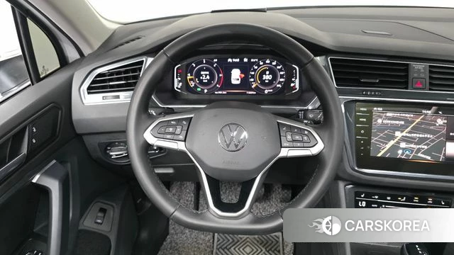 Volkswagen Tiguan second Generation 2021 Белый из Кореи, фото 4