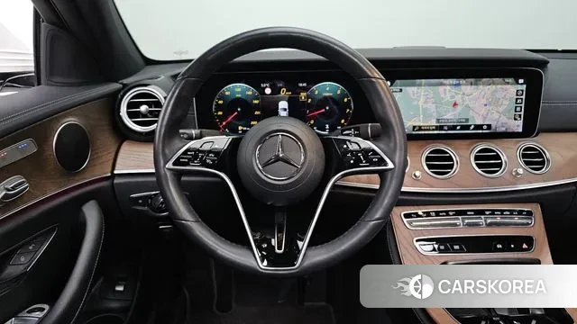 Mercedes-Benz E-Class W213 2022 Белый из Кореи, фото 4